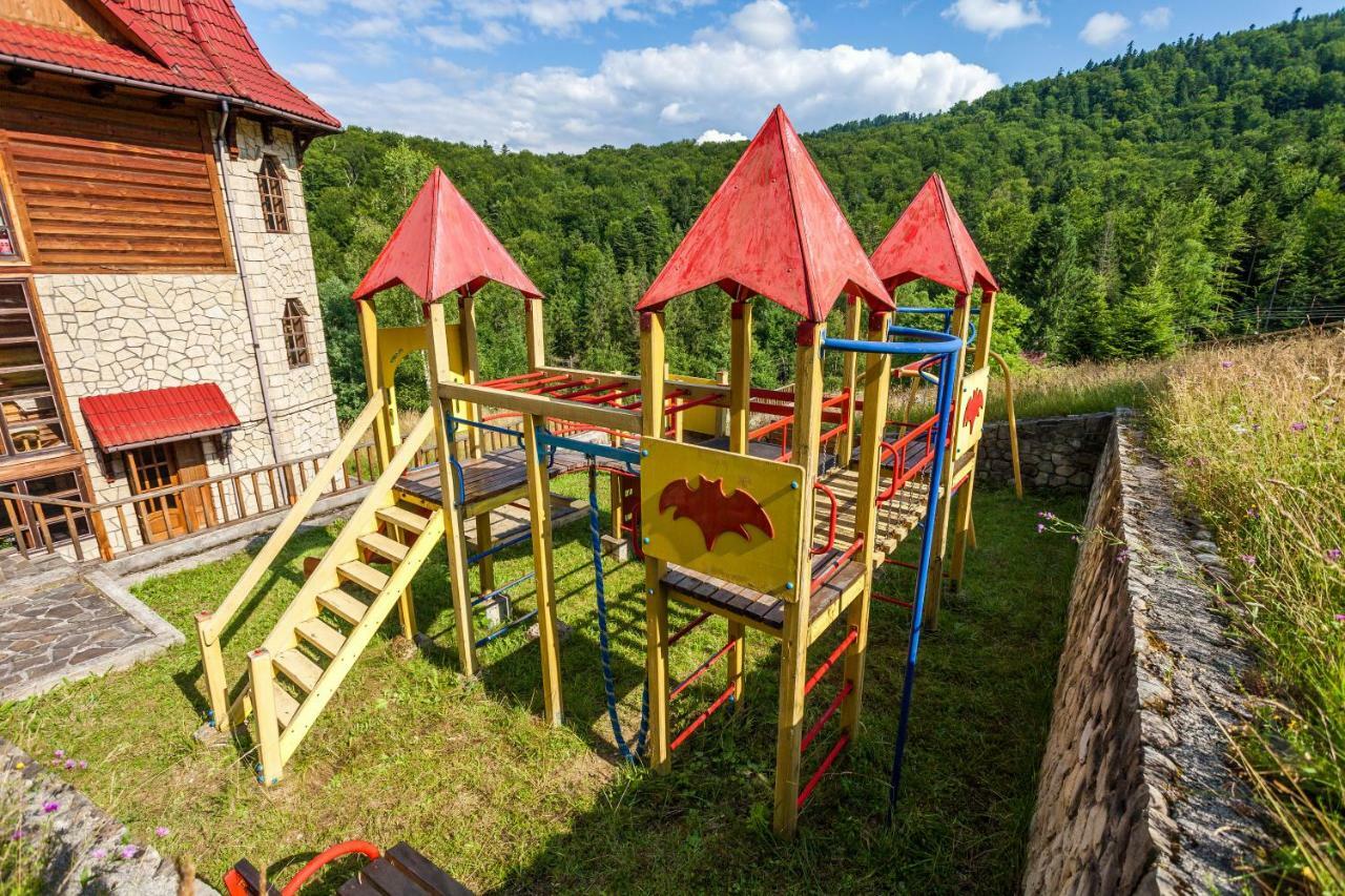 Hotel Альпина Jaremtsche Exterior foto